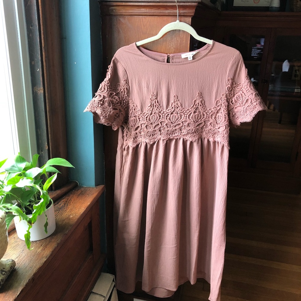 NWOT Cute pink lace dress ✨